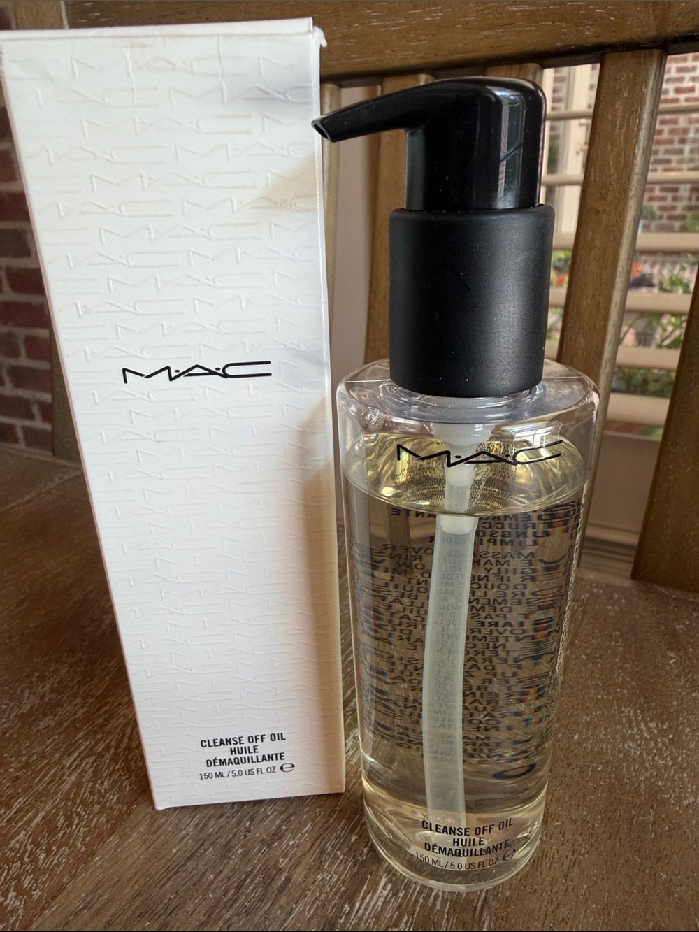 MAC Cleanse Off Oil - Picture 2 of 5